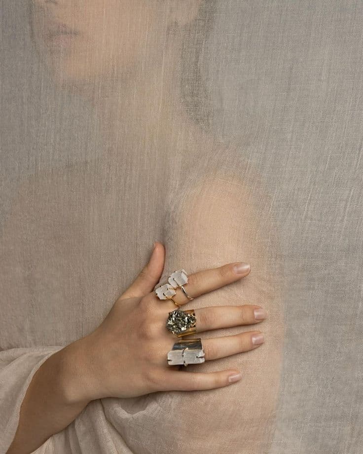 Aesthetic hands with simple gold rings